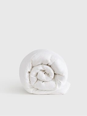 QUINCE Premium Down Comforter Full/Queen 7273